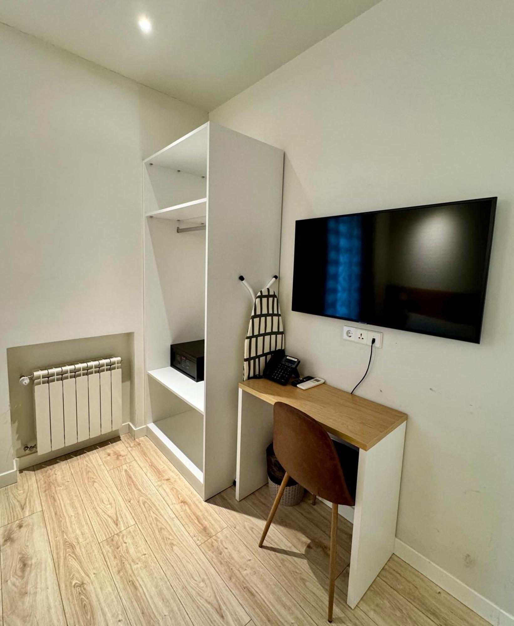 Apartamentos Apolo Madrid Ngoại thất bức ảnh
