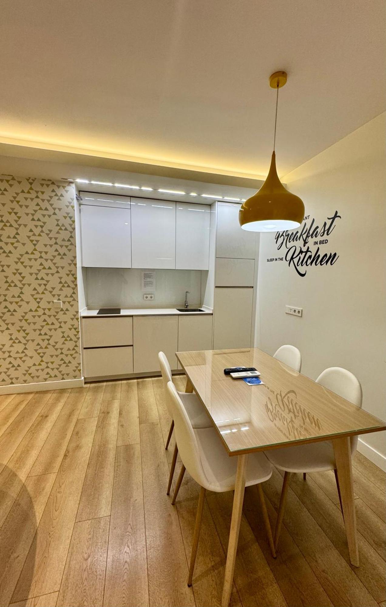 Apartamentos Apolo Madrid Ngoại thất bức ảnh