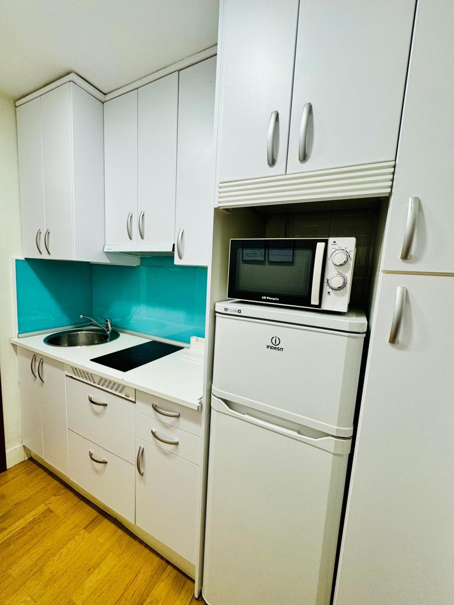 Apartamentos Apolo Madrid Ngoại thất bức ảnh