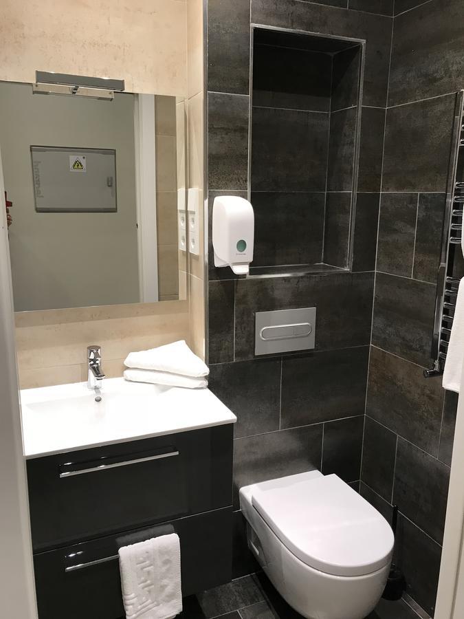 Apartamentos Apolo Madrid Ngoại thất bức ảnh